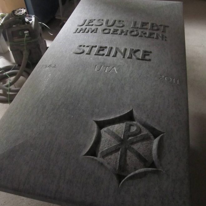 Grabplatte mit Christusmonogramm